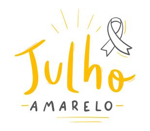 Ilustração da frase Julho Amarelo em letras amarelas com raios de sol, e uma fita de conscientização cinza no canto superior direito, simbolizando a campanha de prevenção das hepatites virais.